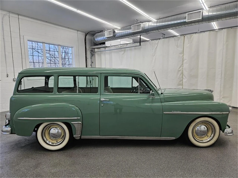 1950 Plymouth Suburban - Image 4 of 31