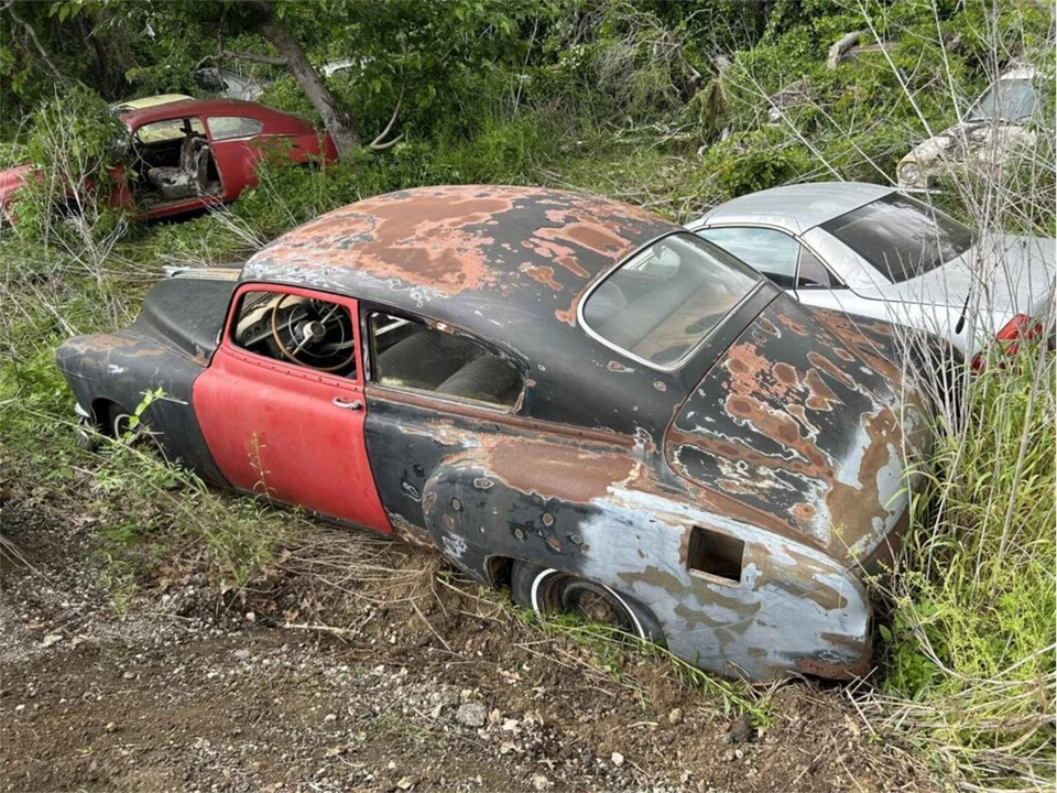 1950 Pontiac Chieftain - Image 2 of 16