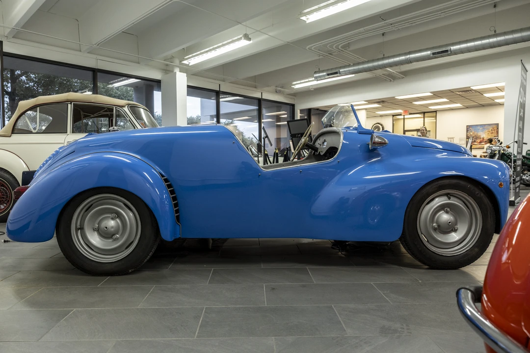 1950 Renault 4CV Convertible - Image 7 of 31