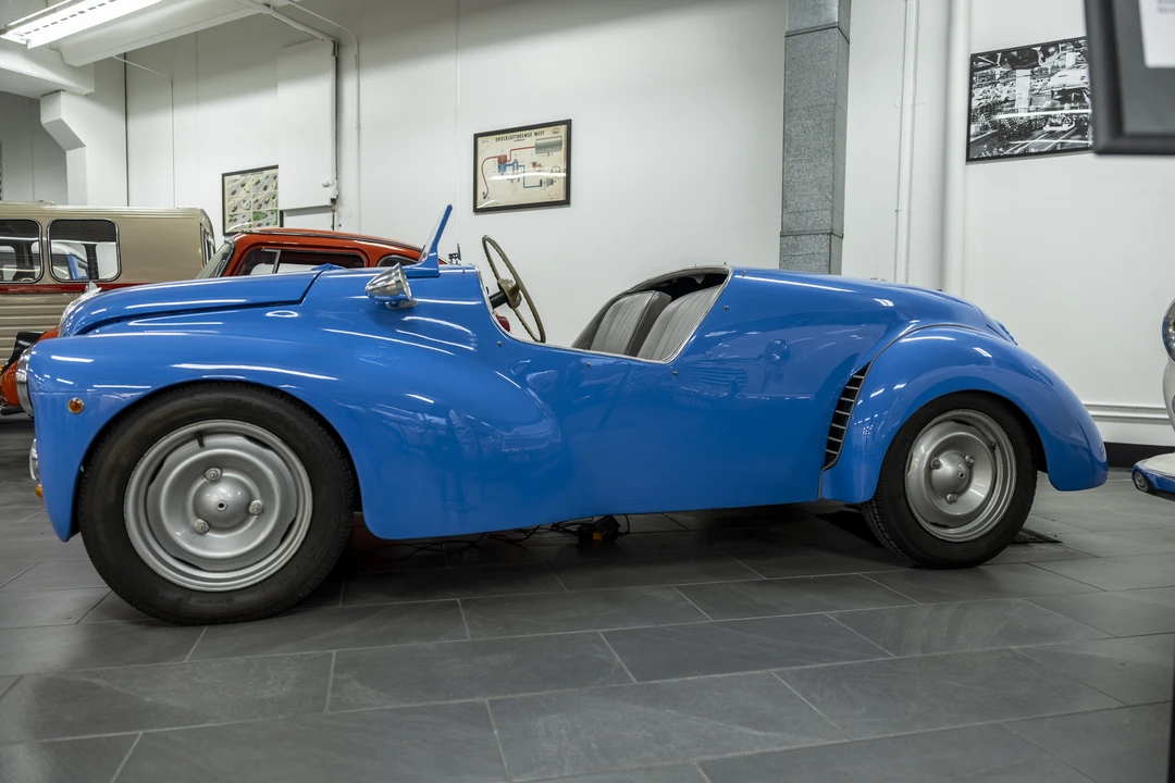 1950 Renault 4CV Convertible - Image 3 of 31