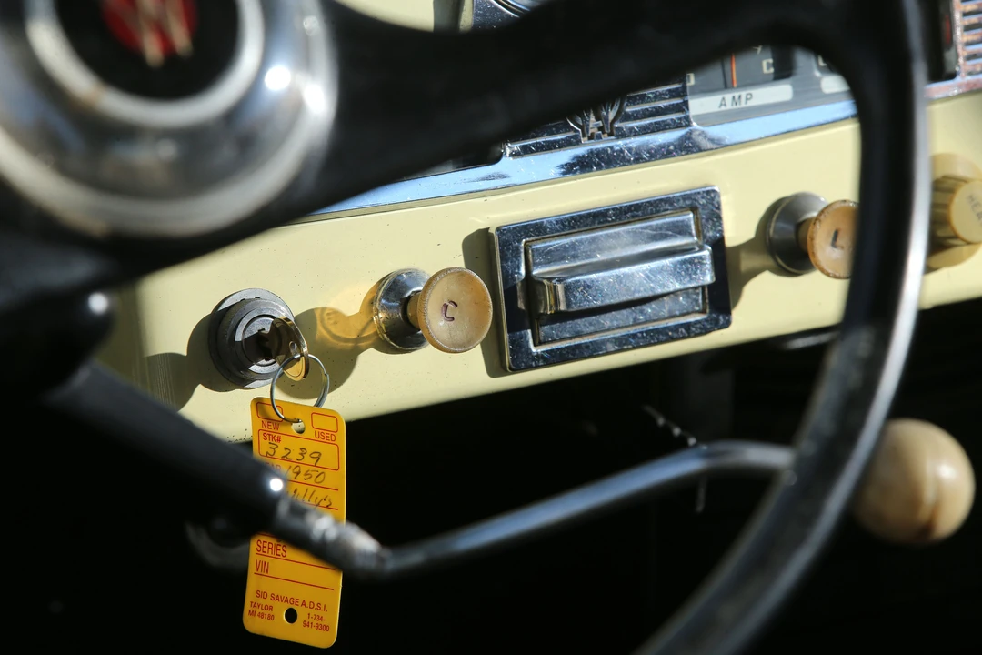 1950 Willys Jeepster - Image 6 of 31