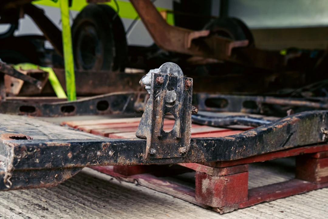Alvis - Image 20 of 31