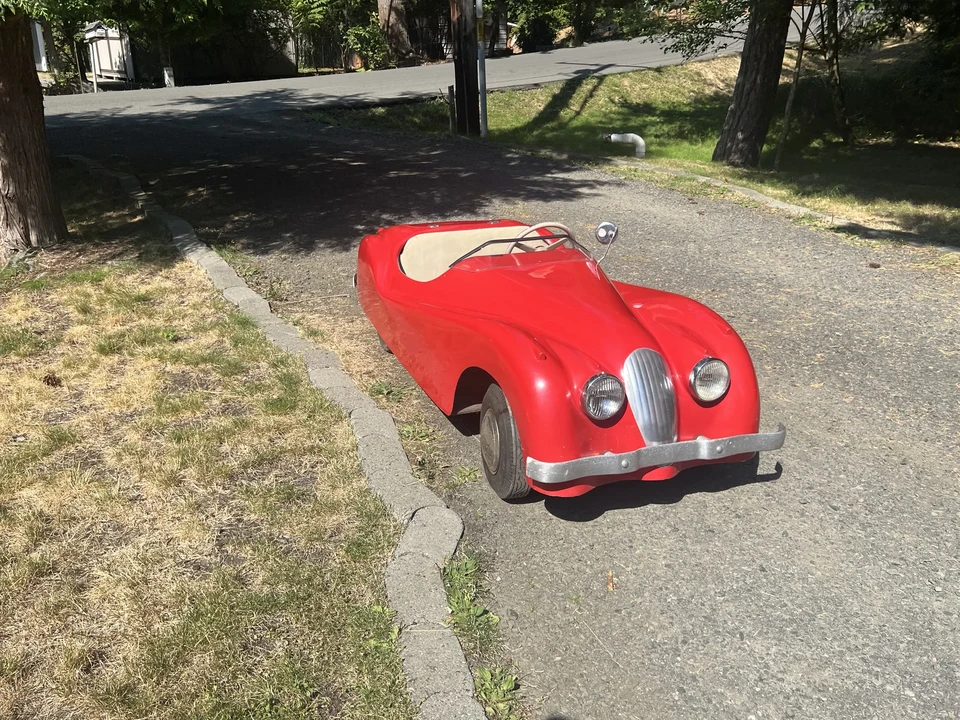 Jaguar XK120 - Image 2 of 17