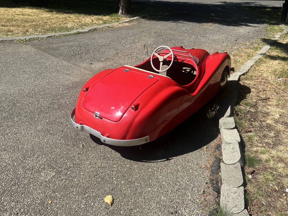 Jaguar XK120 - Image 10 of 17