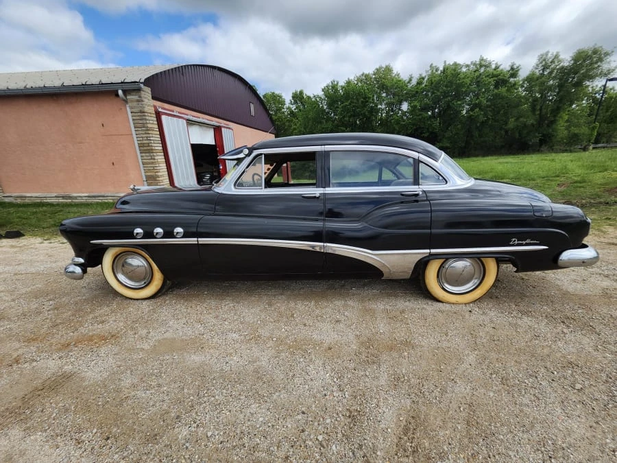 1951 Buick Super - Image 2 of 31