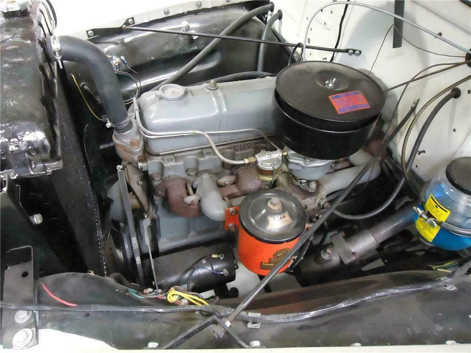 1951 Chevrolet Suburban 3rd Gen - Image 3 of 5