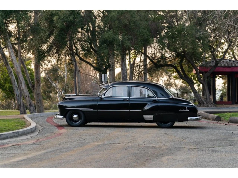 1951 Chevrolet Special & Deluxe & Fleetline - Image 2 of 31