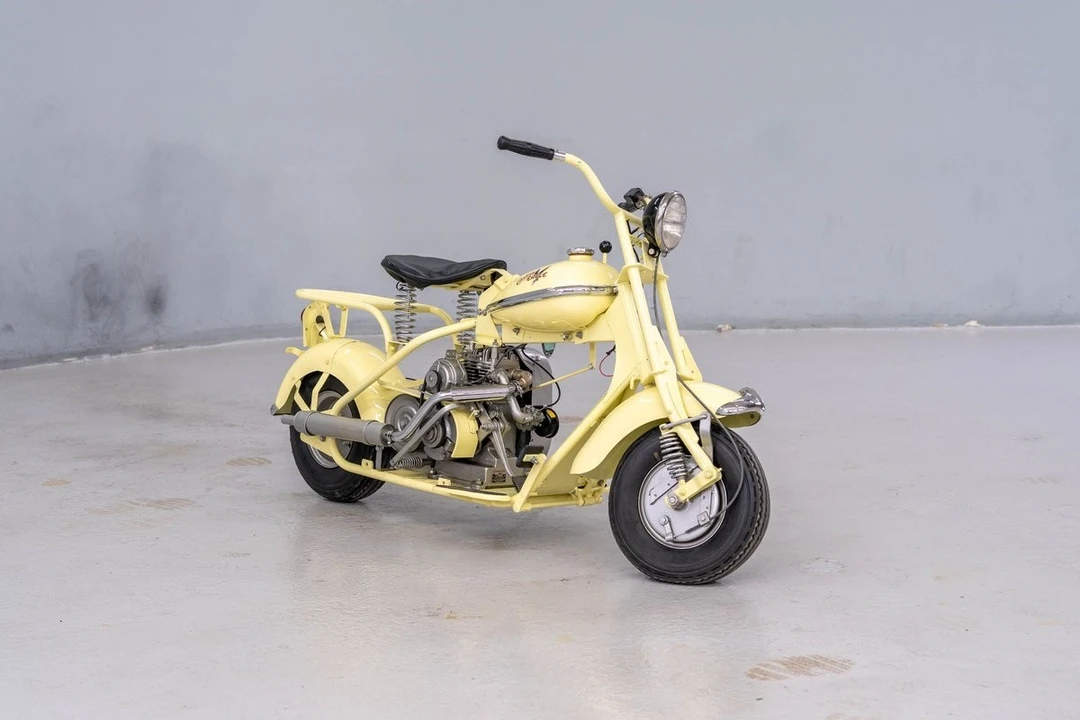 1951 Cushman Eagle - Image 4 of 12