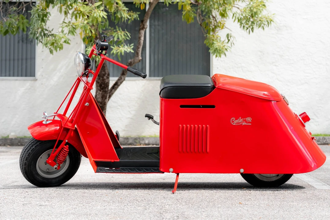 1951 Cushman - Image 10 of 31