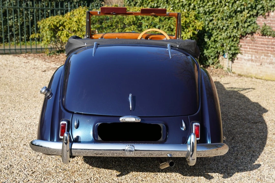 1951 Daimler - Image 9 of 30