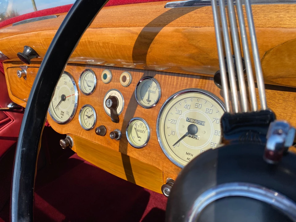 1951 Daimler - Image 9 of 18