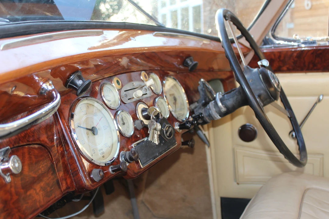 1951 Daimler - Image 8 of 31