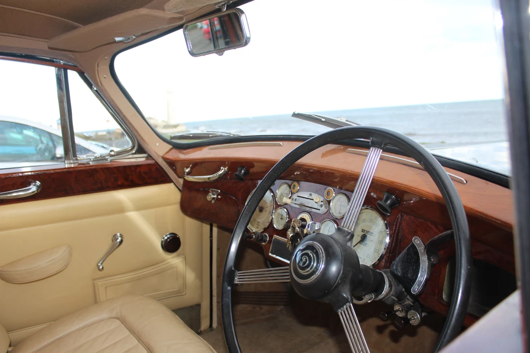 1951 Daimler - Image 17 of 31