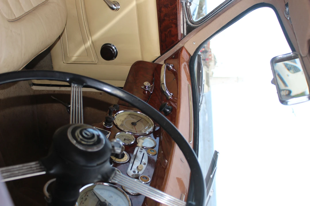1951 Daimler - Image 16 of 31