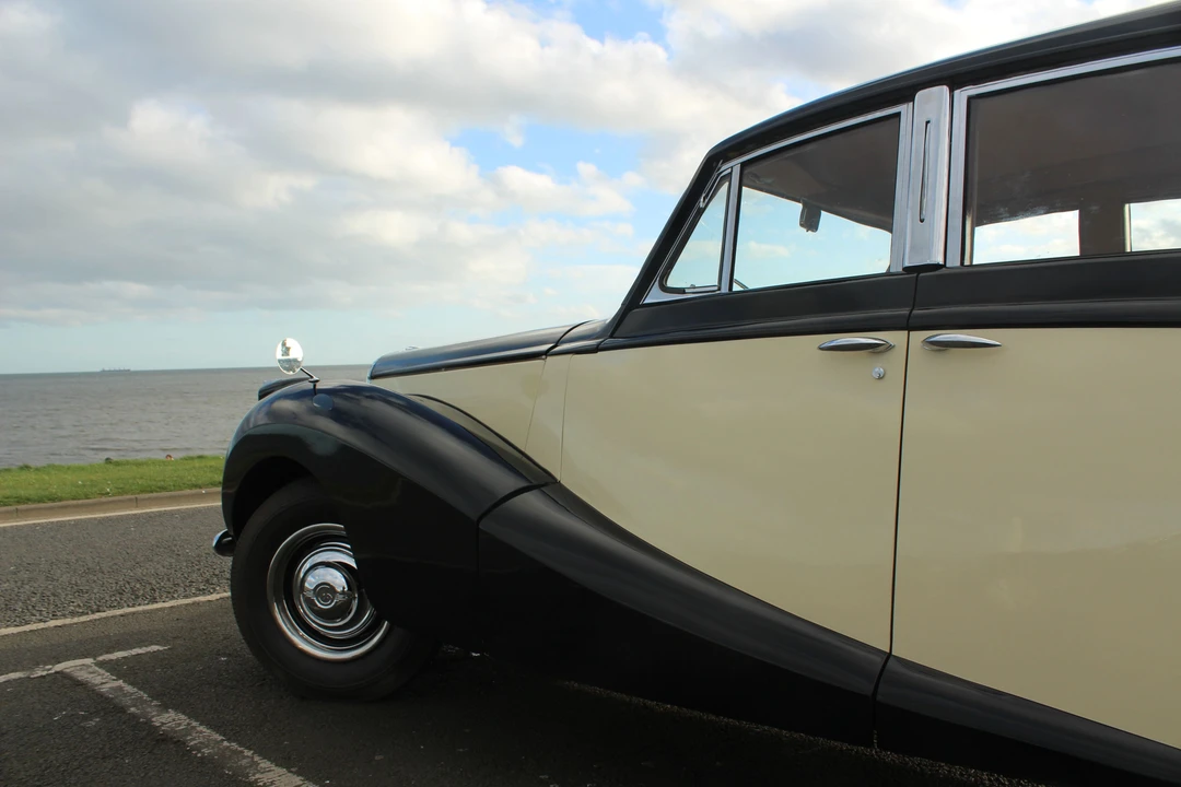 1951 Daimler - Image 13 of 31