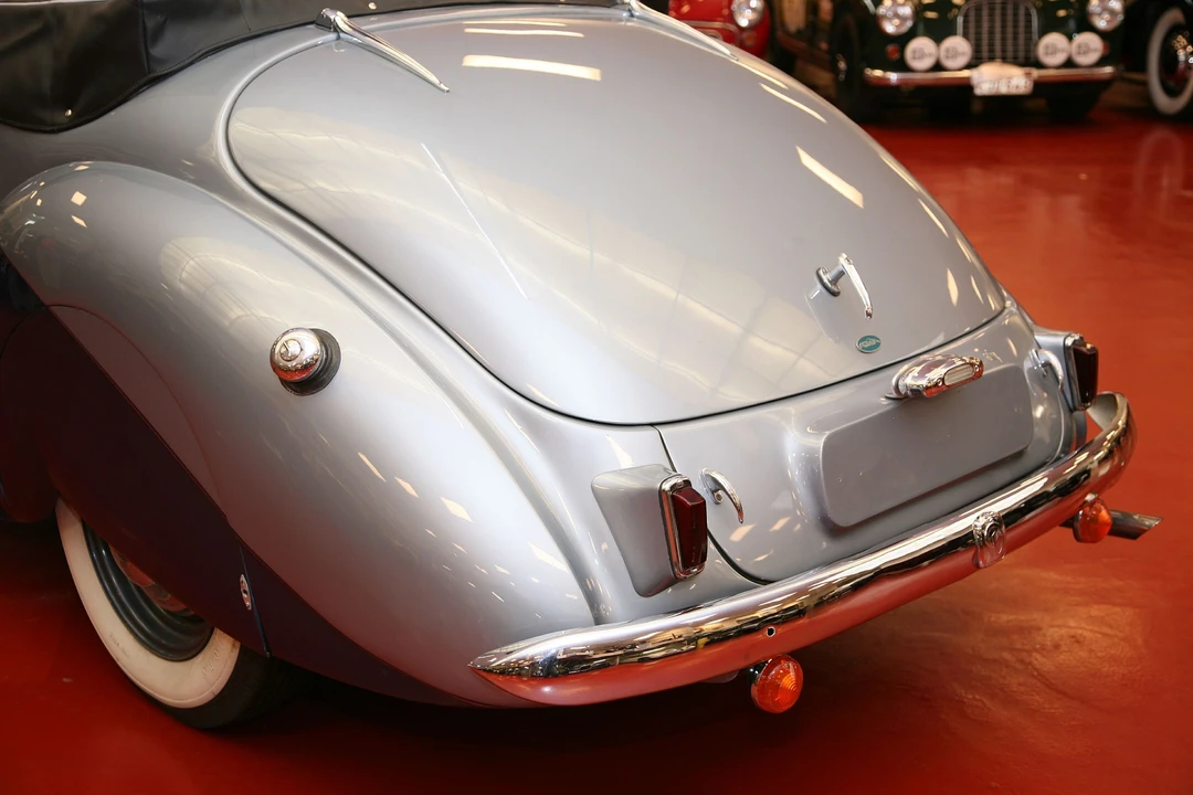 1951 Daimler - Image 9 of 11