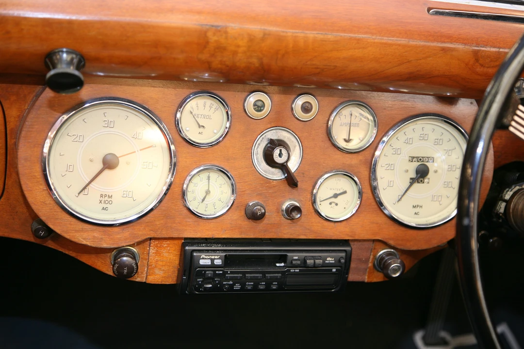 1951 Daimler - Image 5 of 11