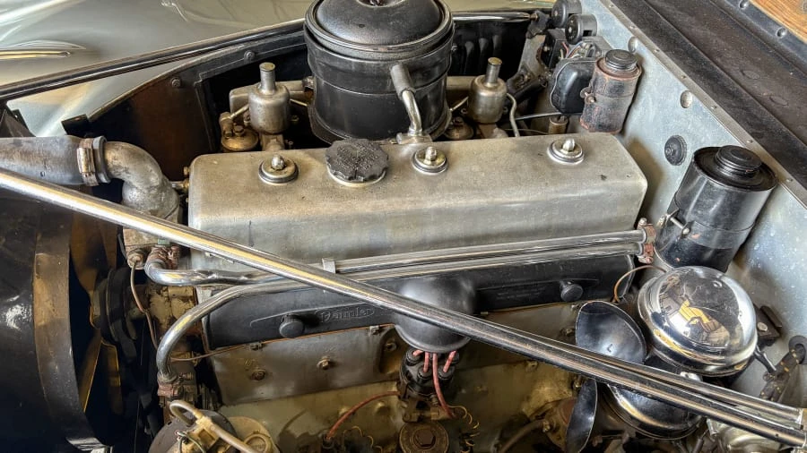 1951 Daimler - Image 16 of 16