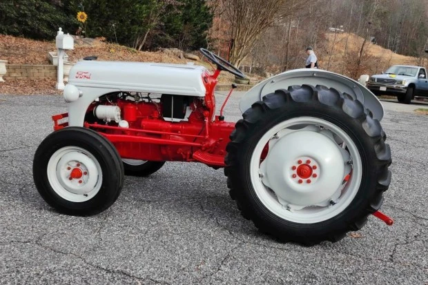 1951 Ford Tractor - Image 3 of 7