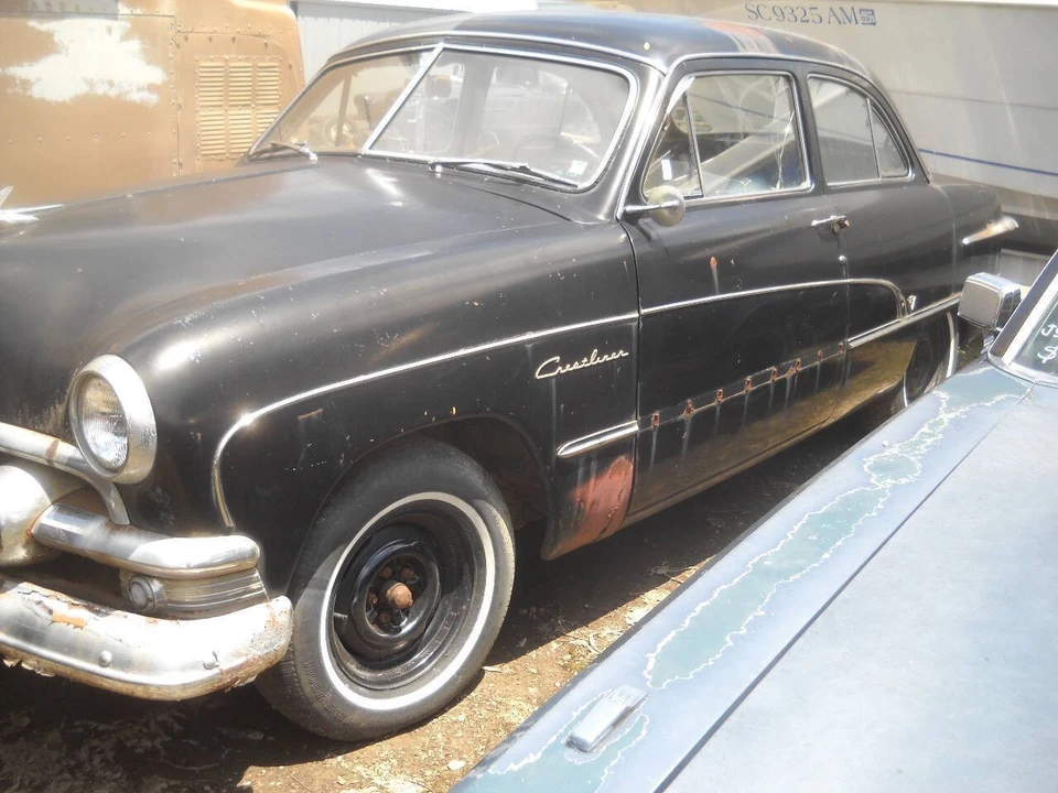 1951 Ford Crestline - Image 2 of 12