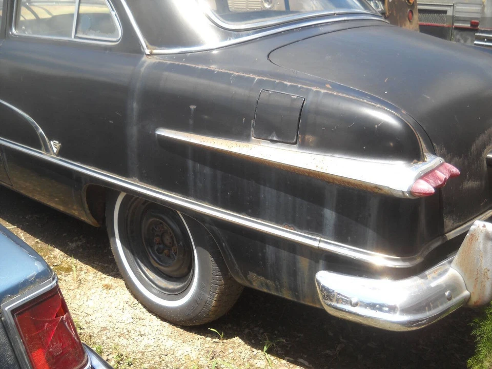 1951 Ford Crestline - Image 4 of 12