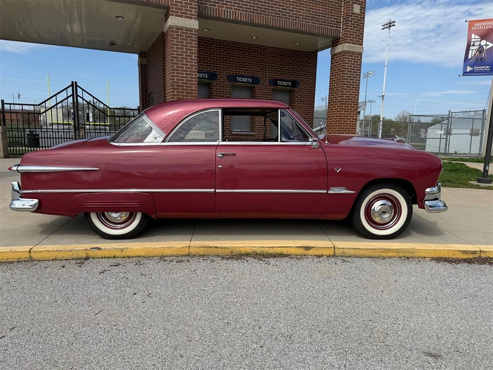 1951 Ford Crestline - Image 3 of 16