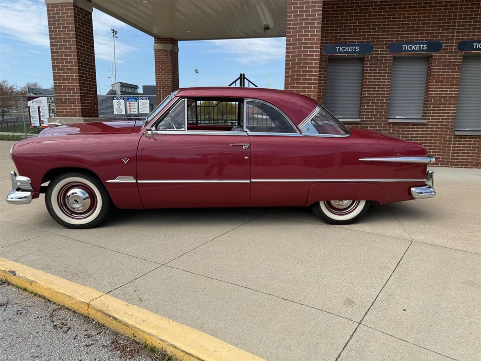 1951 Ford Crestline - Image 4 of 16