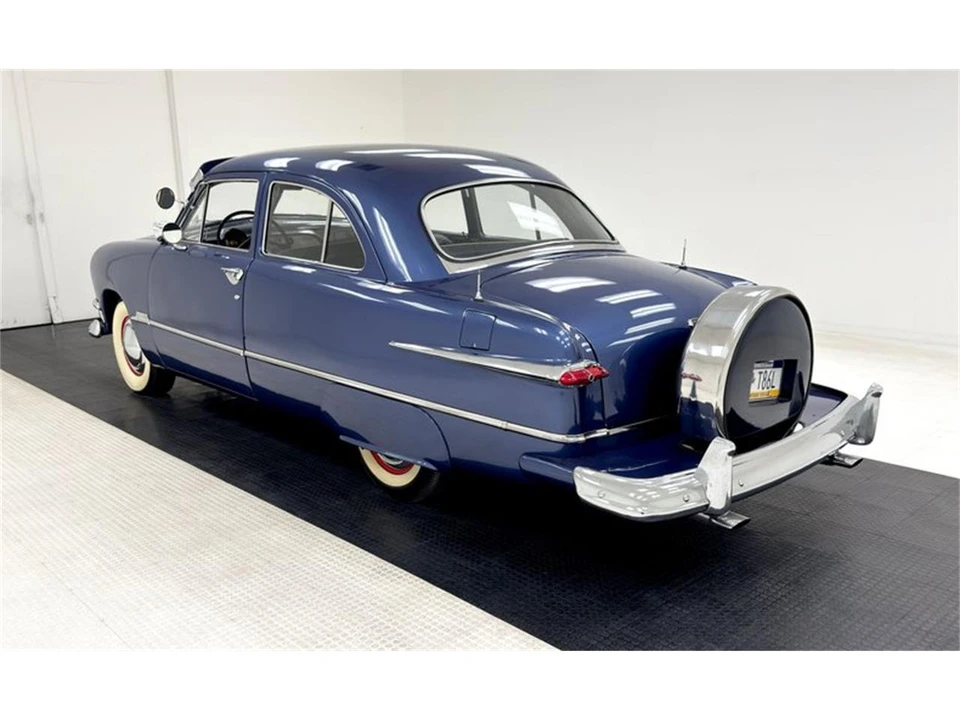 1951 Ford Standard & Deluxe & Super Deluxe - Image 3 of 31