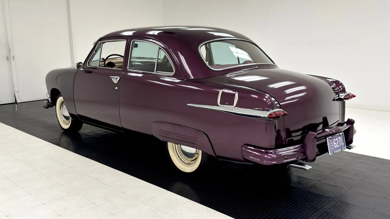1951 Ford Standard & Deluxe & Super Deluxe - Image 3 of 12