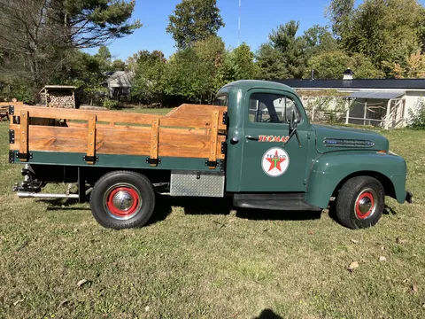 1951 Ford F-2 3/4 Ton