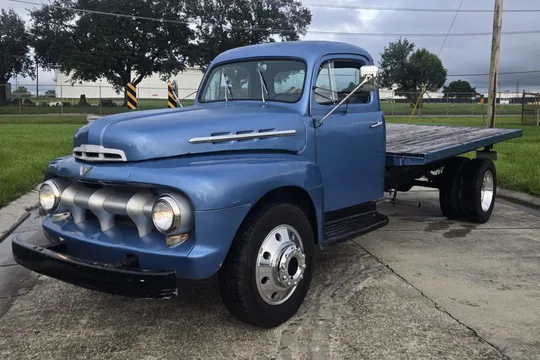 1951 Ford F-5 Flatbed