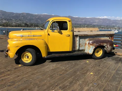 1951 Ford F2
