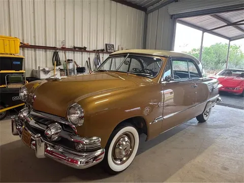 1951 Ford Victoria