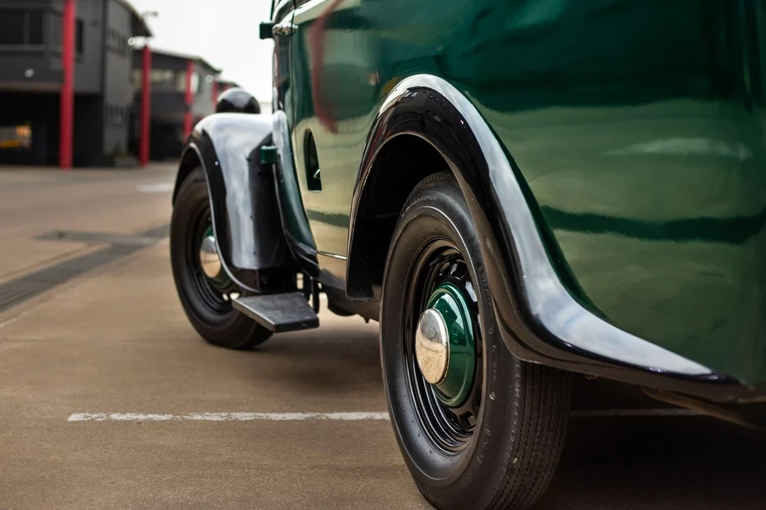 1951 Ford Econoline Van - Image 18 of 31