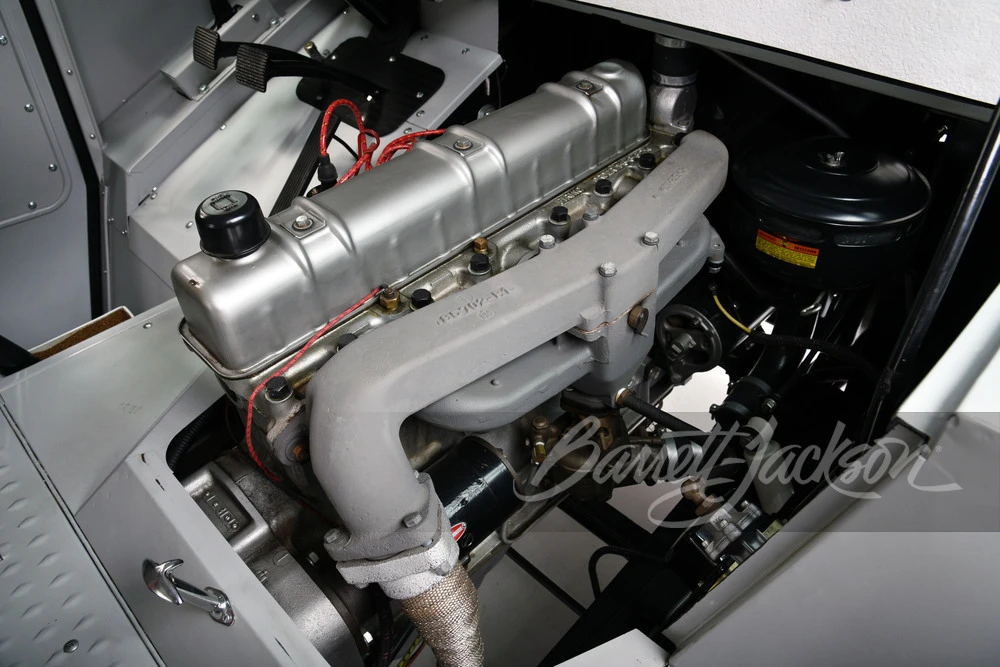 1951 International - Image 3 of 31