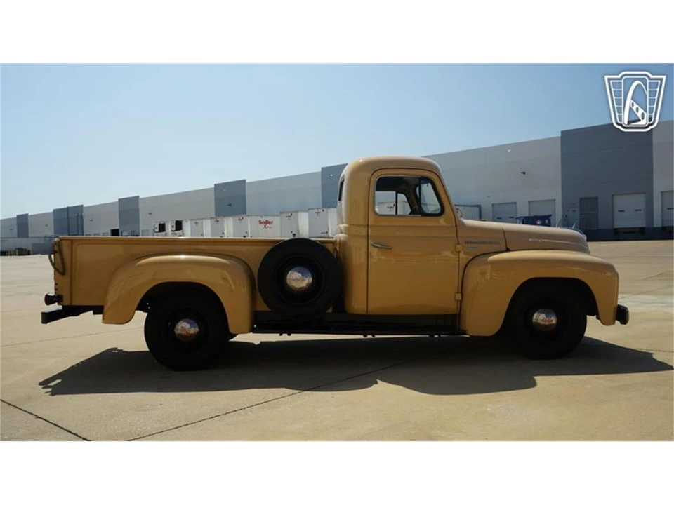 1951 International - Image 18 of 31