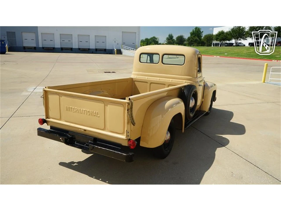 1951 International - Image 14 of 31