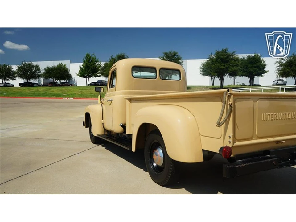 1951 International - Image 29 of 31