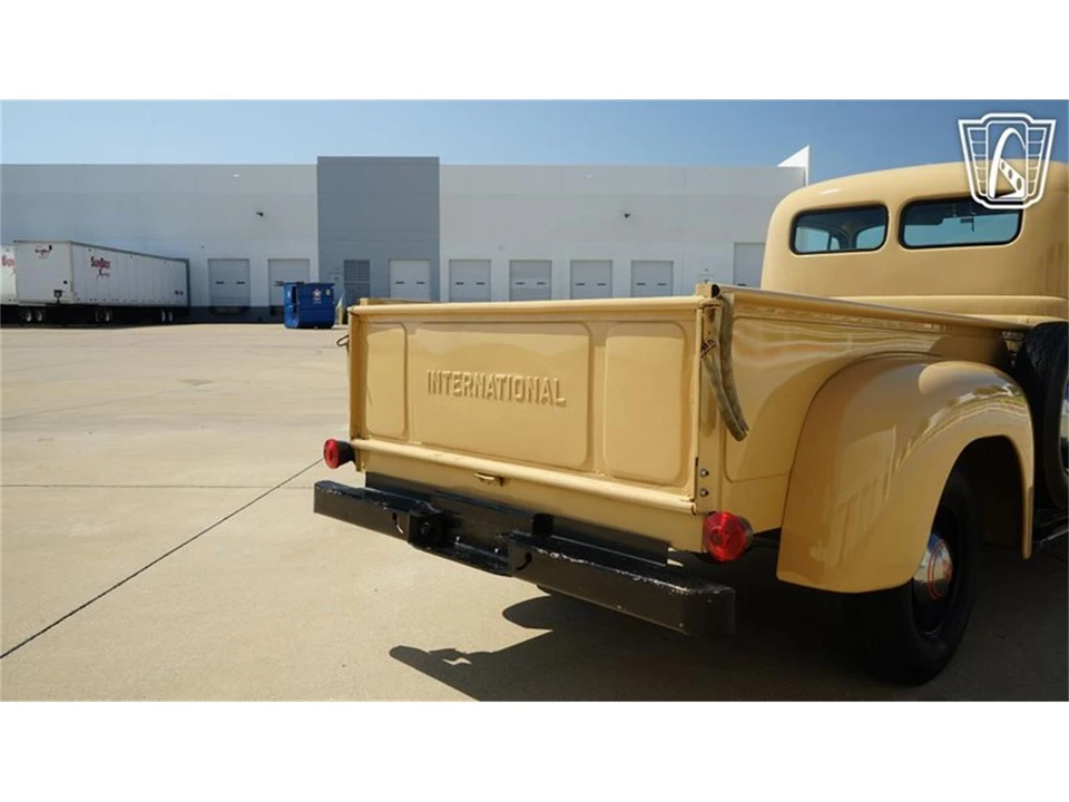 1951 International - Image 30 of 31
