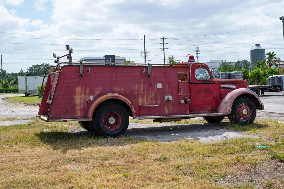1951 International - Image 21 of 21