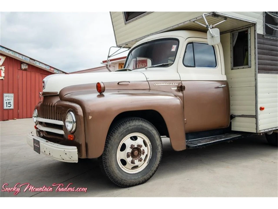 1951 International - Image 4 of 31