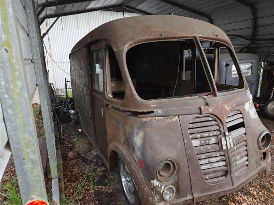 1951 International - Image 3 of 6