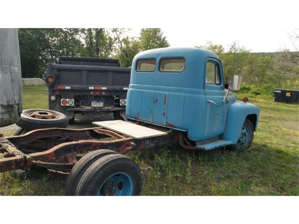 1951 International - Image 2 of 5