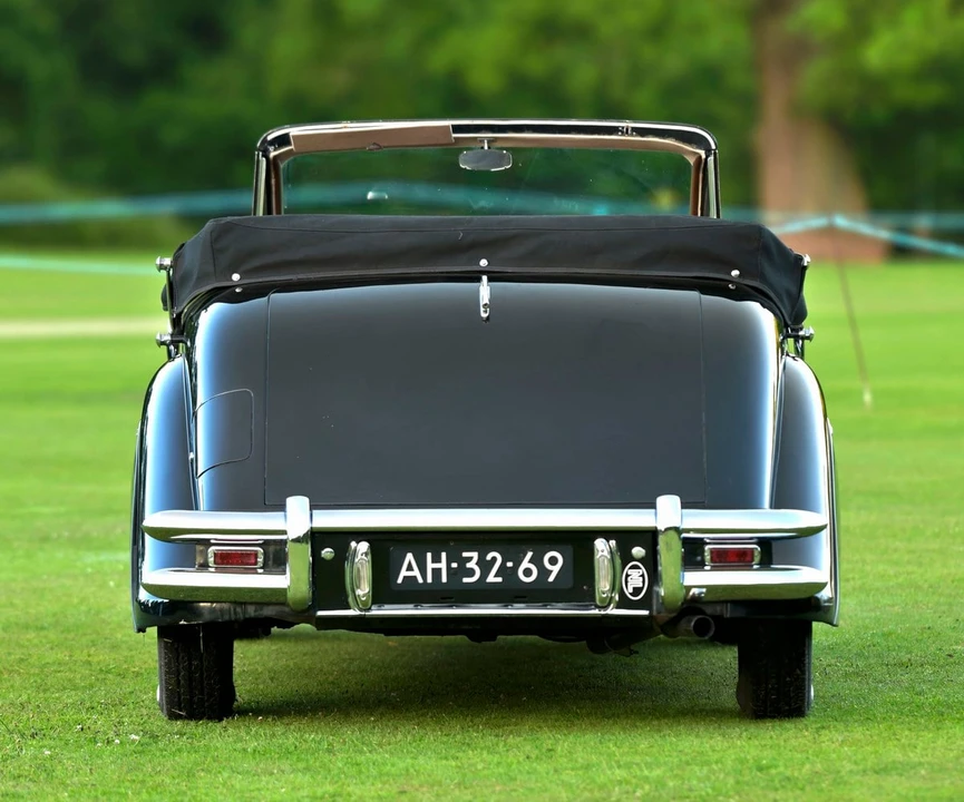 1951 Jaguar Mark V - Image 10 of 30