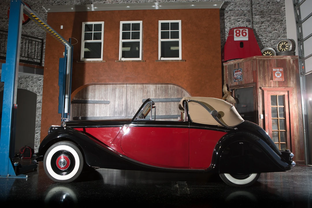 1951 Jaguar Mark V - Image 12 of 16