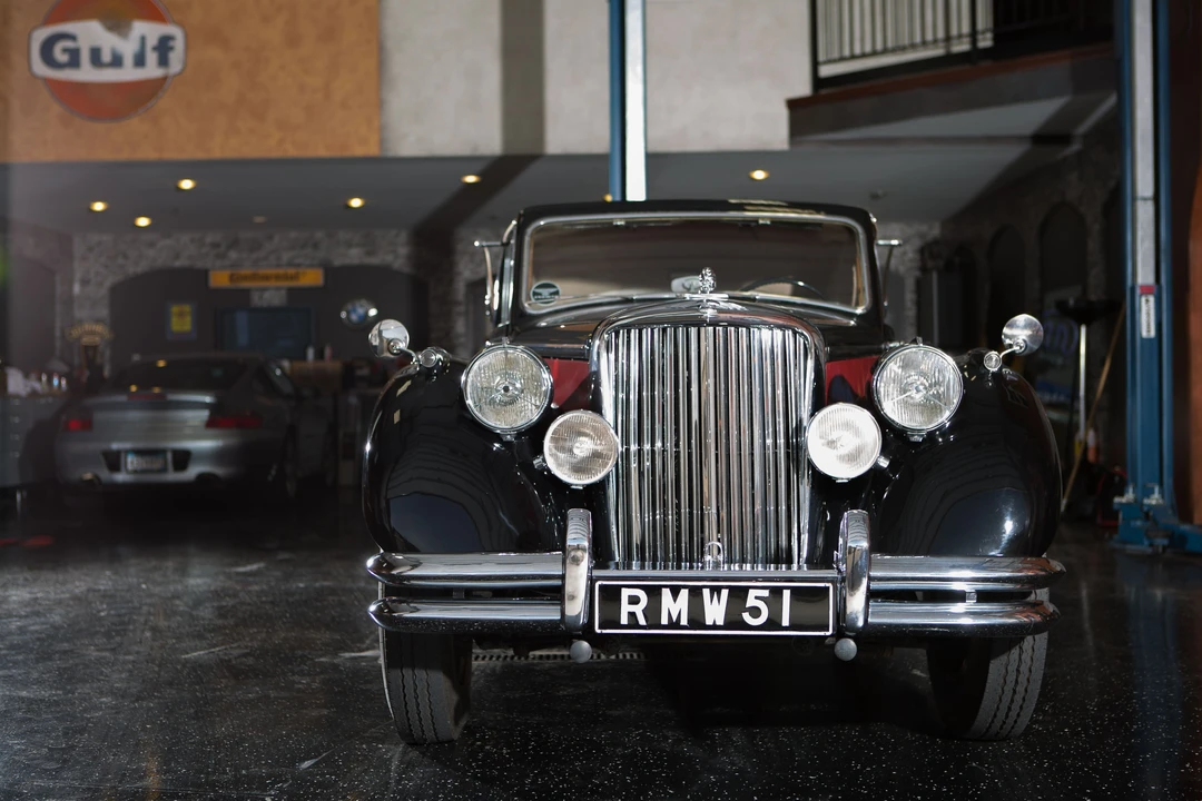 1951 Jaguar Mark V - Image 11 of 16