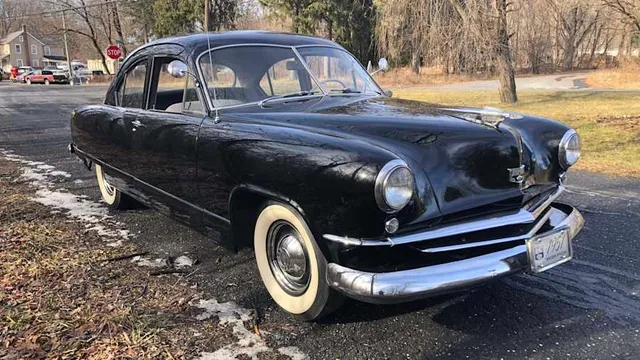1951 Kaiser Deluxe Sedan