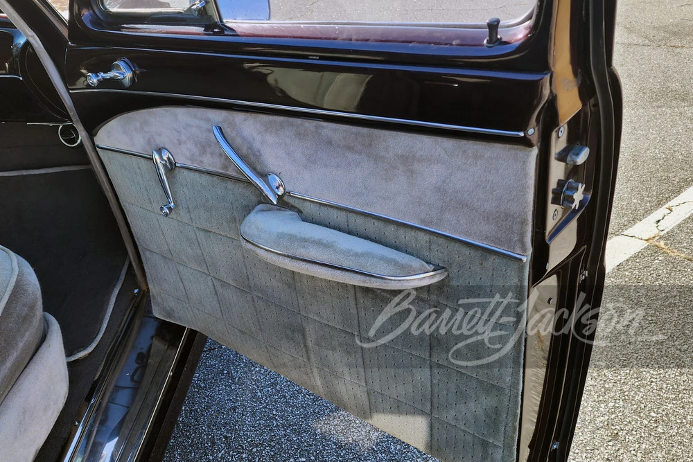 1951 Lincoln Cosmopolitan - Image 14 of 31