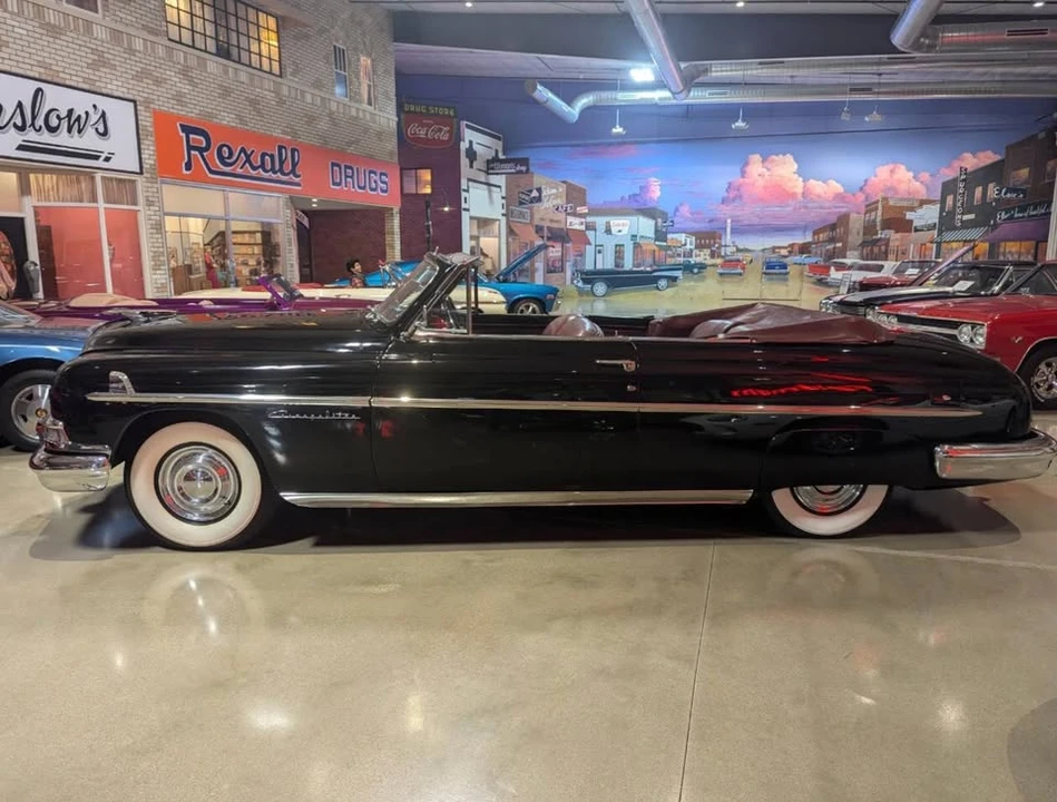1951 Lincoln Cosmopolitan - Image 2 of 13