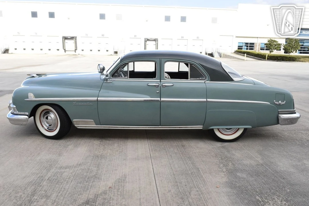 1951 Lincoln Cosmopolitan - Image 5 of 12